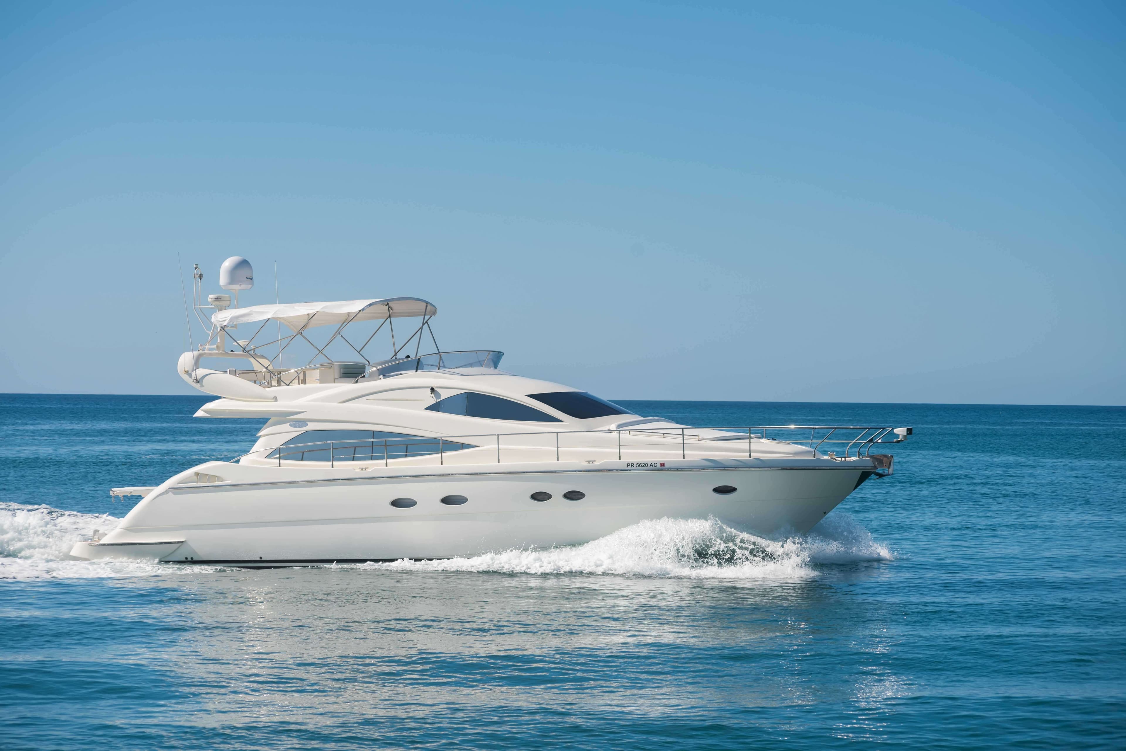 Lux Yacht
